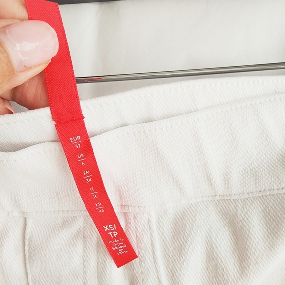 SPANX White Ankle-Length Sculpting Leggings - Size XSP - Picture 8 of 11